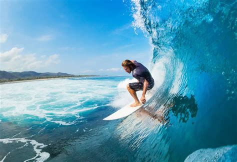 The Surprising Health Benefits of Eccentric Surfing
